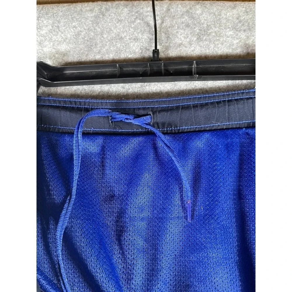 Nike men's blue mesh-lined swim trunks Size L‎